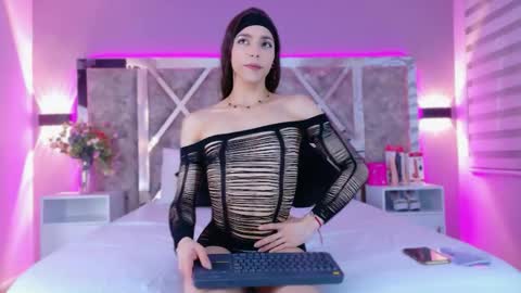 candyluxury_ online show from 14, 5, 2026