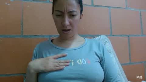 Snapshot of candymilfff chatting on 9, 6, 2026 candymilfff online show from 9, 6, 2026