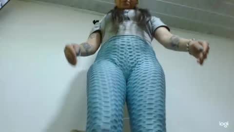 Snapshot of candymilfff chatting on 30, 6, 2026 candymilfff online show from 30, 6, 2026