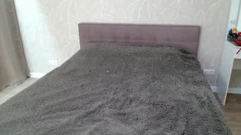 candymini online show from 11, 2, 2025