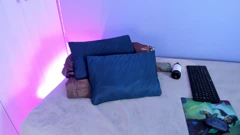 Isabella online show from 13, 12, 2024