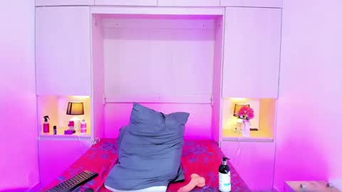  Dulce Maria  online show from 4, 3, 2025