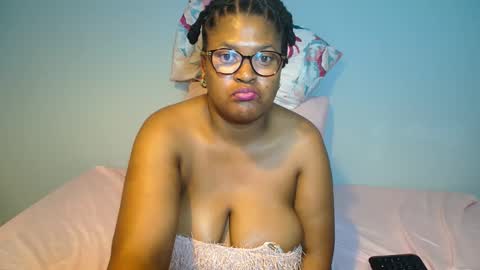 Snapshot of candyyumsaerolaxx chatting on 26, 5, 2026 candyyumsaerolaxx online show from 26, 5, 2026