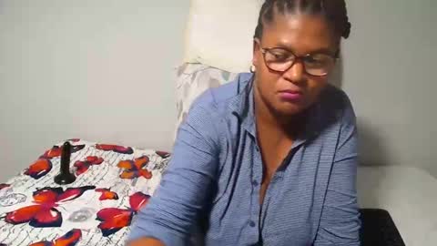 Snapshot of candyyumsaerolaxx chatting on 31, 5, 2026 candyyumsaerolaxx online show from 31, 5, 2026