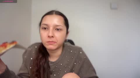 Snapshot of cappuccinokiss chatting on 6, 2, 2025 Emma online show from 6, 2, 2025