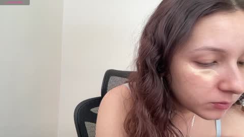 Snapshot of cappuccinokiss chatting on 7, 2, 2025 Emma online show from 7, 2, 2025
