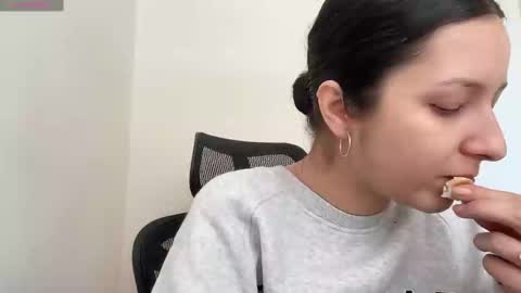 Snapshot of cappuccinokiss chatting on 10, 3, 2025 Emma online show from 10, 3, 2025