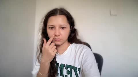 Snapshot of cappuccinokiss chatting on 10, 9, 2025 Emma online show from 10, 9, 2025