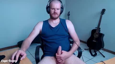 Snapshot of capt_booty chatting on 7, 11, 2025 capt_booty online show from 7, 11, 2025