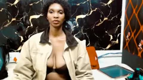 caramelminxx_ online show from 27, 6, 2026