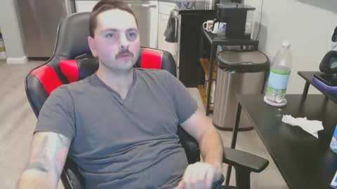 Snapshot of cardi_beans chatting on 4, 1, 2025 cardi_beans online show from 4, 1, 2025