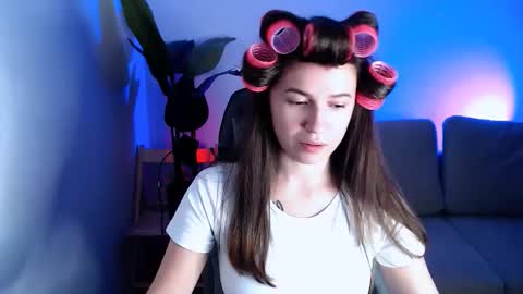 Snapshot of care_sensual chatting on 30, 11, 2025 Mary online show from 30, 11, 2025