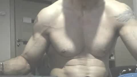 Snapshot of carin_the_body chatting on 18, 7, 2026 Laz online show from 18, 7, 2026