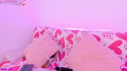 Snapshot of carla_wet18 chatting on 9, 9, 2025 Carla Wet18 online show from 9, 9, 2025