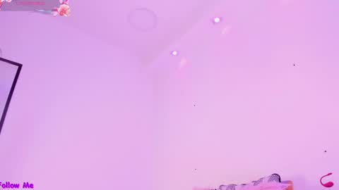 Snapshot of carla_wet18 chatting on 4, 10, 2025 Carla Wet18 online show from 4, 10, 2025