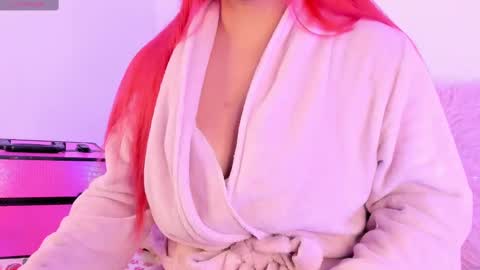 Snapshot of carla_wet18 chatting on 7, 10, 2025 Carla Wet18 online show from 7, 10, 2025