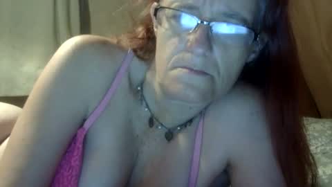 carleeswoman08 online show from 29, 4, 2026