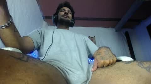 carlo yates  thx for help me to reach 100 thumps up online show from 31, 5, 2026