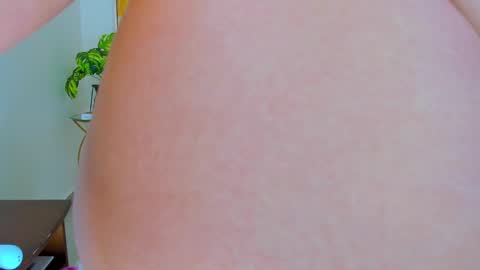 Snapshot of carlota_peach chatting on 3, 1, 2025 Andrea online show from 3, 1, 2025