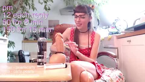 Snapshot of carlypearls chatting on 9, 2, 2025 Carly Pearls online show from 9, 2, 2025
