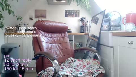 Snapshot of carlypearls chatting on 6, 3, 2025 Carly Pearls online show from 6, 3, 2025