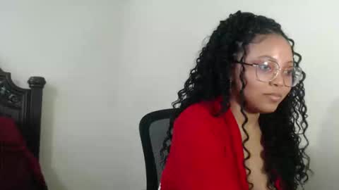 Snapshot of carmellovekisses chatting on 30, 4, 2026 CARAMEL xoxo online show from 30, 4, 2026