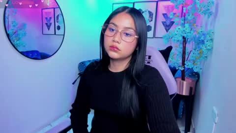 Snapshot of carolina_cherry chatting on 19, 6, 2026 CAROLINA. online show from 19, 6, 2026