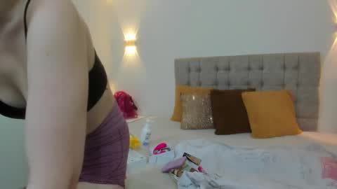 Snapshot of carolina_hernandez22 chatting on 23, 9, 2025 Carolina online show from 23, 9, 2025