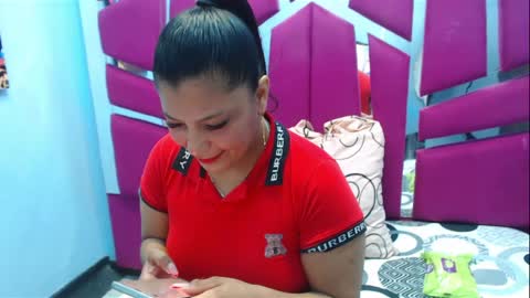 carolina suarez online show from 14, 4, 2026