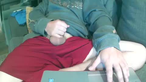 Snapshot of carolinaboy01 chatting on 5, 10, 2025 carolinaboy01 online show from 5, 10, 2025