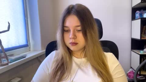 Snapshot of carolindueno chatting on 27, 2, 2026 carolindueno online show from 27, 2, 2026