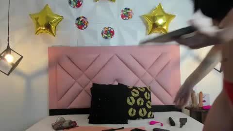 caroline daring online show from 28, 6, 2026