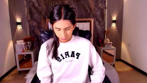 caroline_foster1 online show from 5, 3, 2026