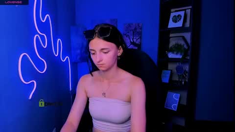 Caroline online show from 23, 6, 2026
