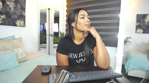 C A R O L I N E online show from 20, 1, 2025