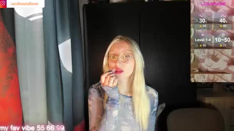 Snapshot of carolineandlover chatting on 15, 10, 2025 Caroline and Lover online show from 15, 10, 2025