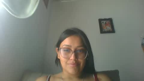 carolineconejita87 online show from 22, 12, 2025