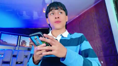 carolinejesh online show from 2, 2, 2026