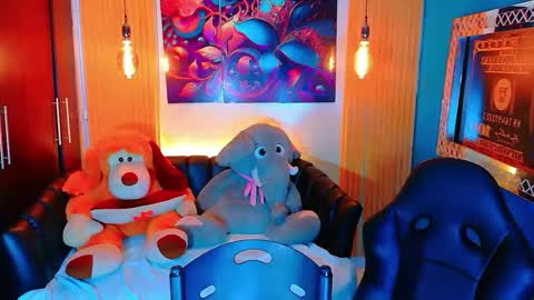 carolinejesh online show from 17, 4, 2026