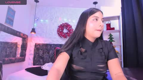 Snapshot of carolinescoth_dl chatting on 7, 12, 2024 Caroline Scoth online show from 7, 12, 2024