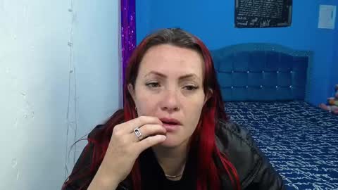 Snapshot of carolinhe_ chatting on 8, 2, 2026 Carolinhe online show from 8, 2, 2026