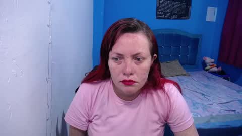 Snapshot of carolinhe_ chatting on 14, 2, 2026 Carolinhe online show from 14, 2, 2026