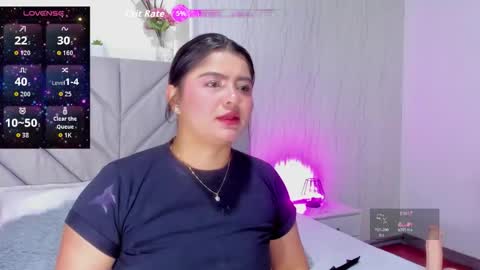 Snapshot of carolroman chatting on 15, 11, 2025 carolroman online show from 15, 11, 2025