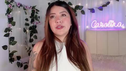 Snapshot of caromartiinnez chatting on 24, 10, 2025    online show from 24, 10, 2025