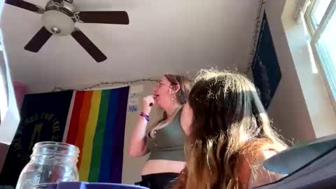 Snapshot of carpetmunchers chatting on 16, 10, 2025 carpetmunchers online show from 16, 10, 2025