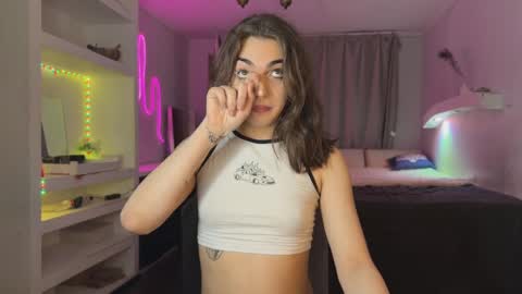 Snapshot of carry_hai chatting on 2, 1, 2025 Carry online show from 2, 1, 2025