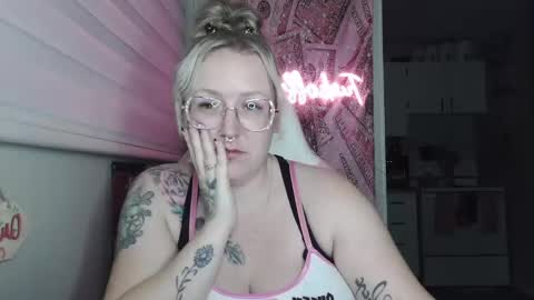 Snapshot of cashbratbrynn chatting on 29, 10, 2025 cashbratbrynn online show from 29, 10, 2025