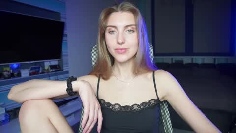 Seductress Cassia  FINDOM AND SADISM  NO NUDE online show from 3, 10, 2025