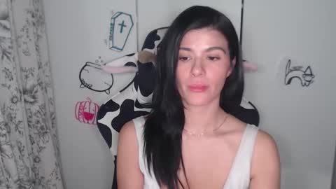 Snapshot of cassiealvarez chatting on 7, 10, 2025 cassiealvarez online show from 7, 10, 2025