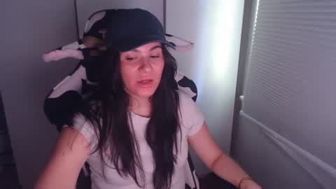 cassiealvarez online show from 2, 7, 2026